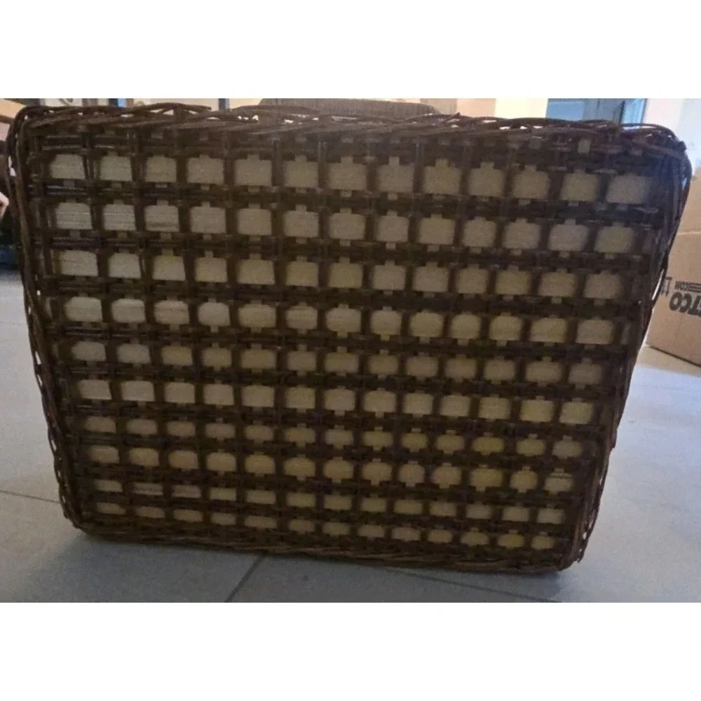 VTG‎ Wicker Picnic Basket Rattan Suitcase Style Leather Strap Weave Cottagecore